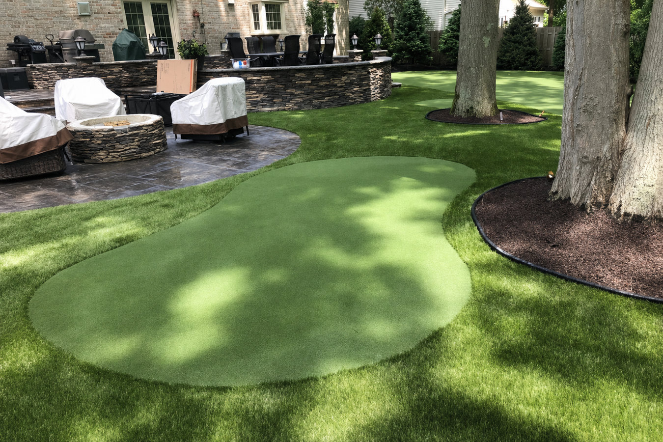 Putting green turf