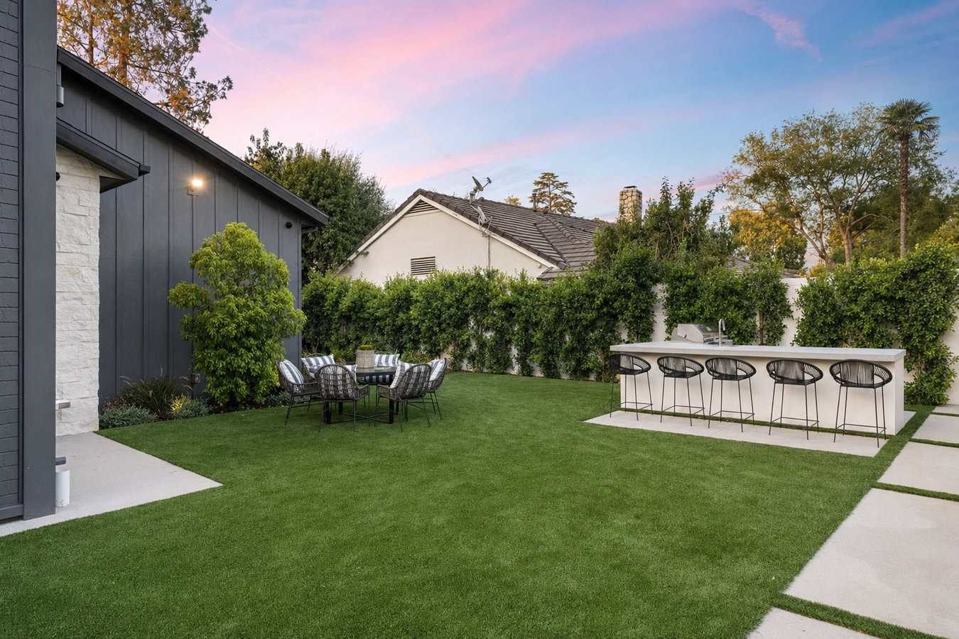 Turf for landscaping